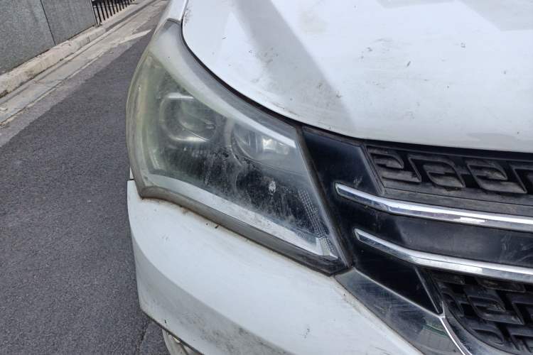 Used Geely Auto Diamond 2016 1.5L Manual Elite Edition Right Front Headlight