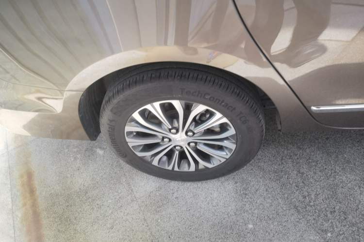 Used Buick GL8 2021 Land Cruiser Executive 652T Premium Model
