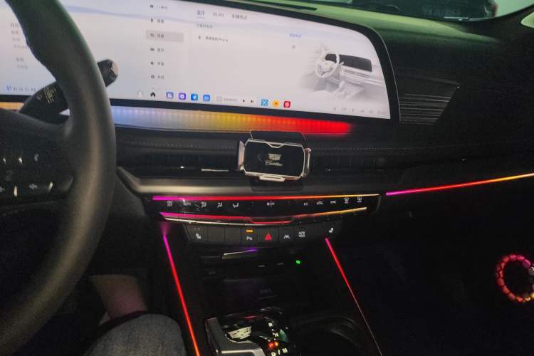 Used Cadillac XT4 2024 28T Two-Wheel-Drive Luxury Version Audio And AC Panel