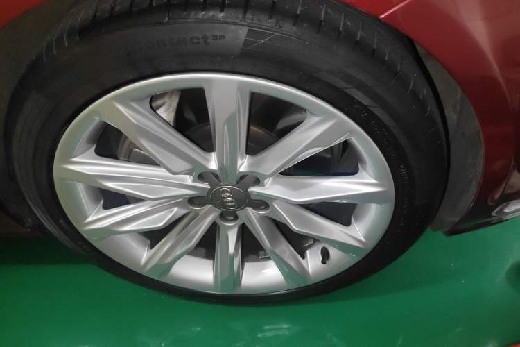 Used Audi A7 2014 50 TFSI quattro Comfort Model Right Front Wheel Hub