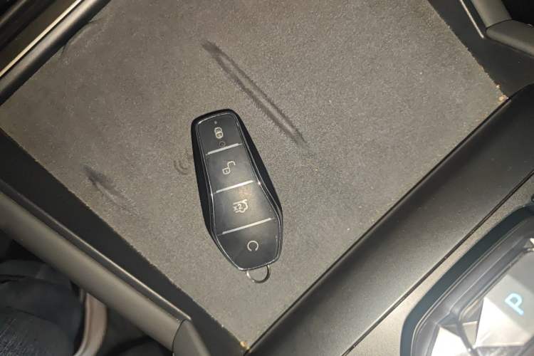 Used BYD Qin L 2025 DM-i Smart Drive 120KM Superior Model
