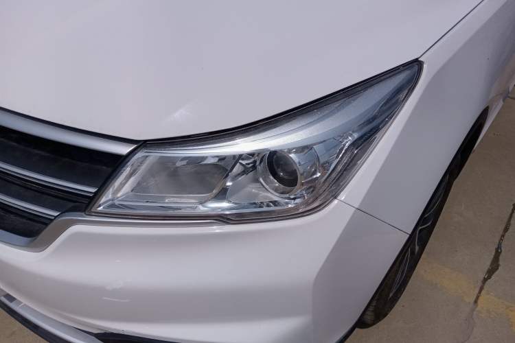 Used Baojun 730 2021 1.5L Manual Fashion Version 7 Seats Left Front Headlight