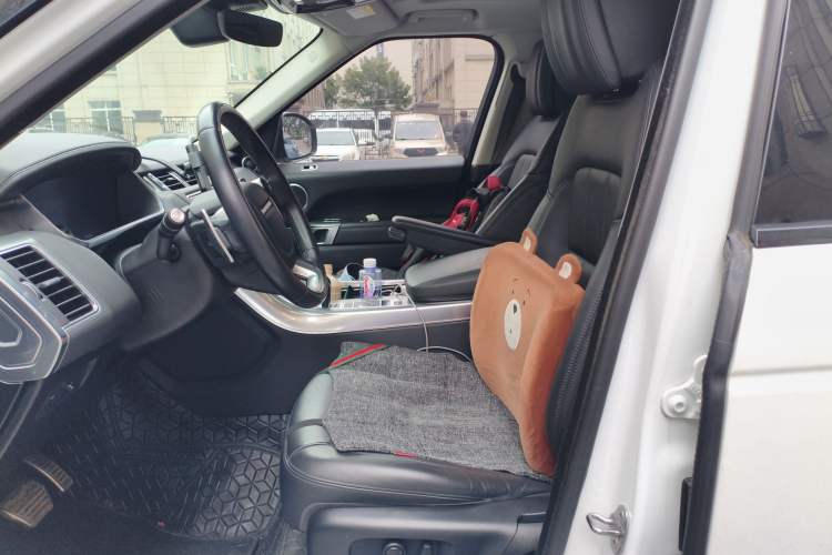 Used Land Rover Range Rover Sport 2020 3.0 L6 SE
