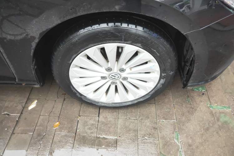 Used Volkswagen Lavida 2018 1.5L Manual Comfort Edition China V Standard Right Front Wheel Hub