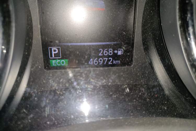 Used Nissan X-Trail 2017 2.0L CVT Comfort Edition 2WD Odometer Close Up