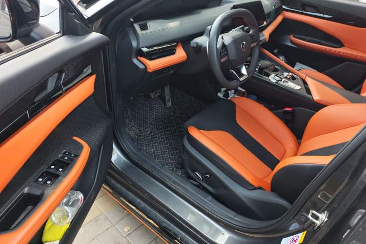 Used CHANGAN UNI-V 2023 1.5T Sport Edition
