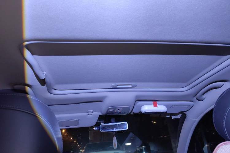 Used Citroen C5 2013 2.3L Automatic Enjoyment Model Headliner