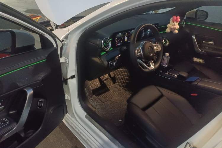 Used Mercedes-Benz A-Class 2022 Restyled A 200 L Sport Sedan Fashion Version Driver Seat