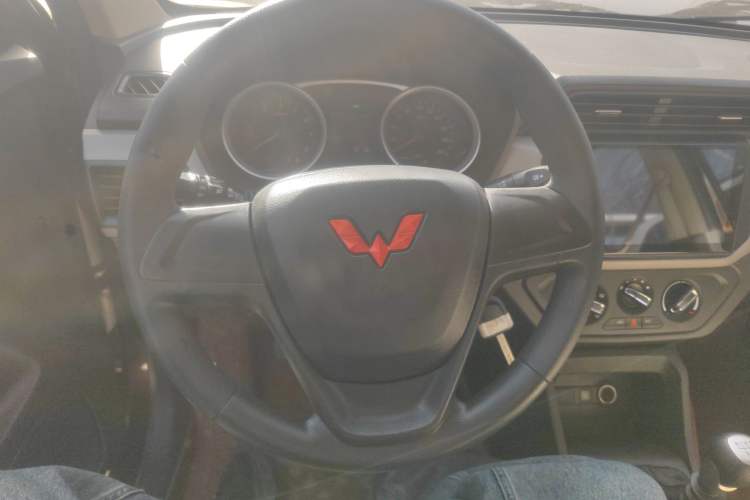 Used Wuling Hongguang 2021 1.5L Revised S Standard Version with Electric Power Steering LAR
