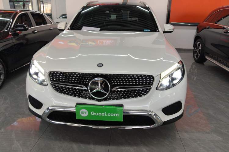 Used Mercedes-Benz GLC 2016 GLC 300 4MATIC Dynamic Model