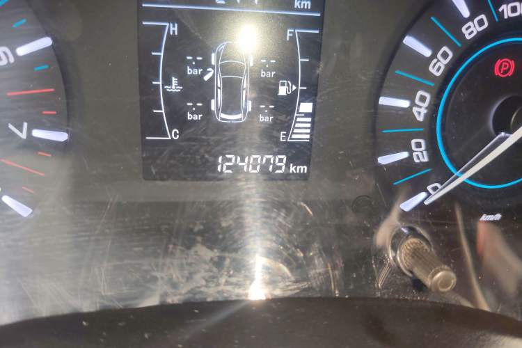 Used Chery Tiggo 3 2016 1.6L Manual ZhiShang Edition Odometer Close Up