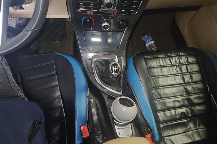 Used Brilliance V5 2012 1.5T Manual Two-Wheel Drive Luxury Version
