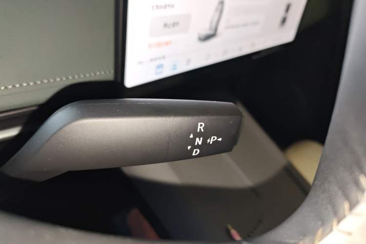 Used Nissan N7 2025 625 Max Gear Lever