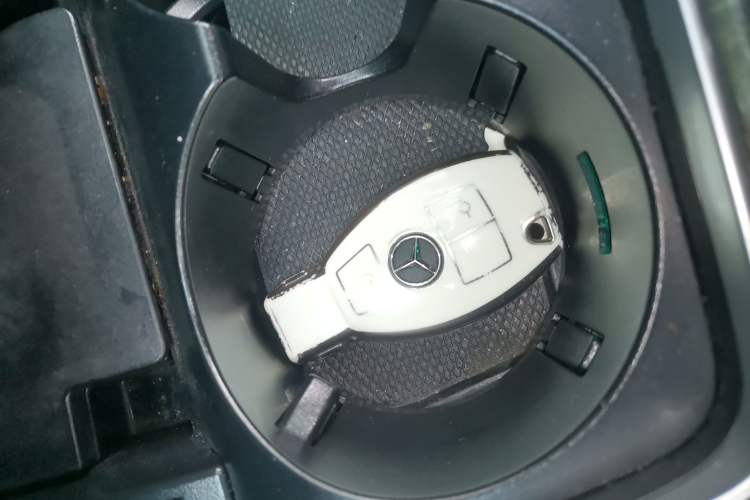 Used Mercedes-Benz C-Class 2018 C 200 Sport Edition Vehicle Key