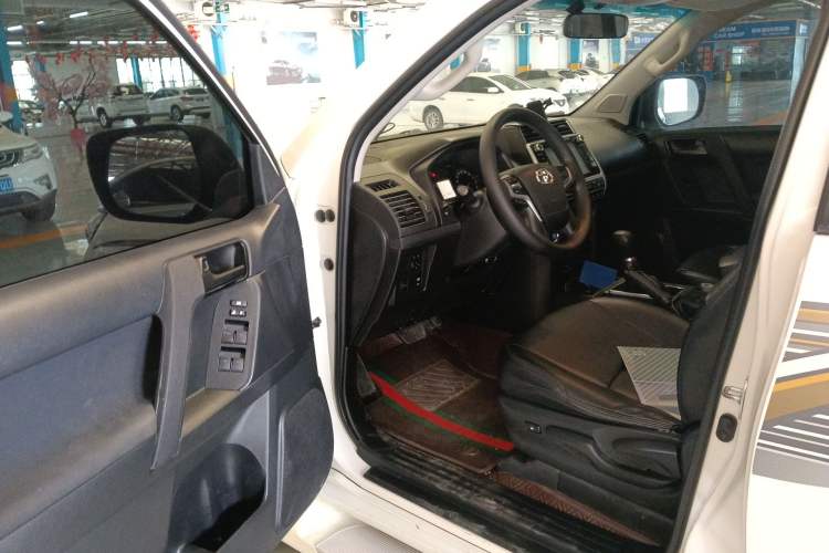 Used Toyota Prado 2018 3.5L Automatic SX Driver Seat