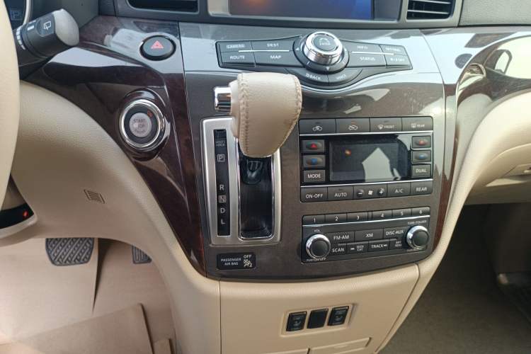 Used Nissan Quest 2015 3.5L SL