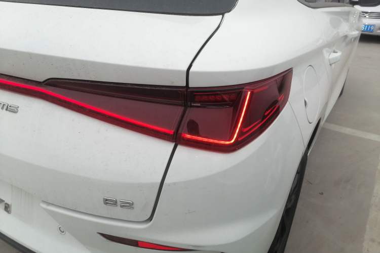 Used BYD e2 2020 Upgraded Version Long-Range Edition Luxury Model Exterior 6