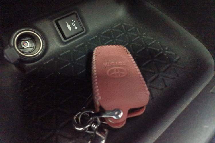 Used Toyota RAV4 2020 2.0L CVT Two-Wheel Drive Fashion Edition
