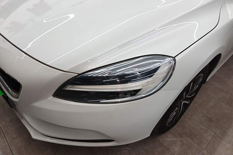 Used Volvo V40 2018 T3 Zhiyi Edition