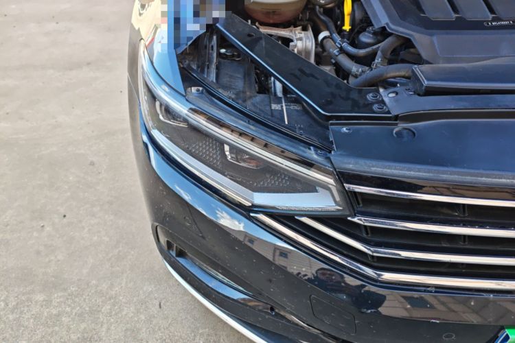 Used Volkswagen Magotan 2020 330TSI DSG Leading Model Right Front Headlight