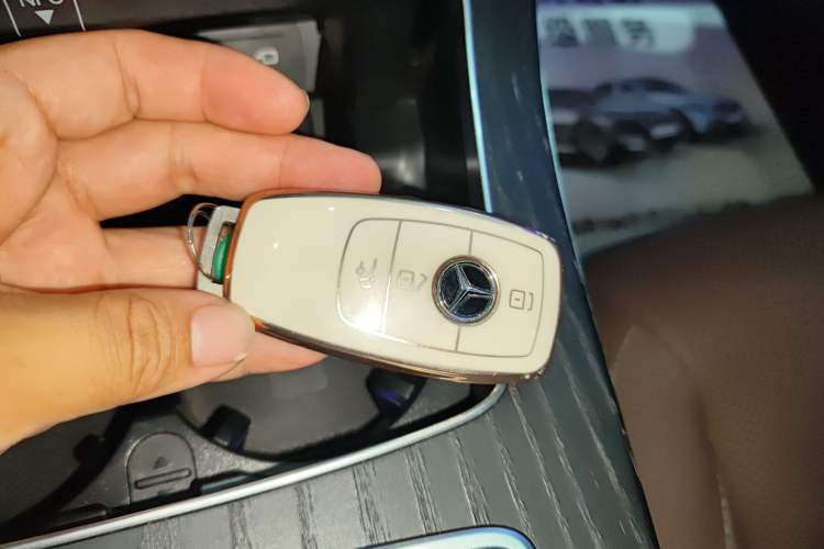 Used Mercedes-Benz E-Class New Energy 2021 E 350 e L Plug-in Hybrid Sports Sedan