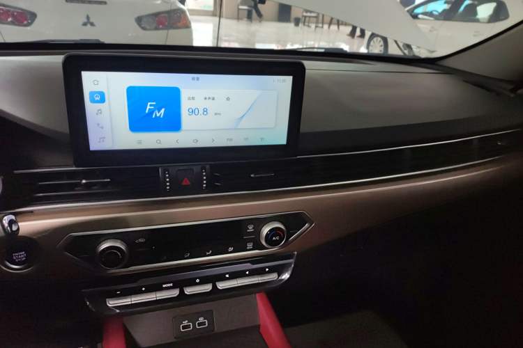 Used JETOUR X70 2023 1.5T DCT Beyond PRO+ Edition 5-Seater
