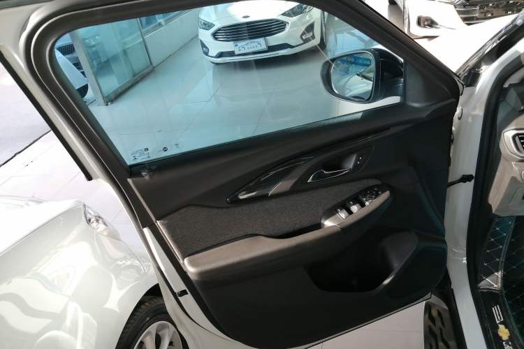 Used Chevrolet Trailblazer 2019 435T Redline CVT Two-Wheel-Drive Sharp Edition China VI Standard
