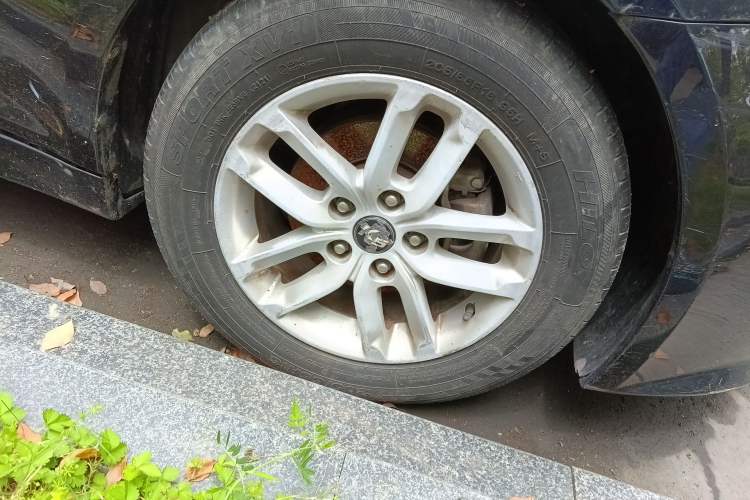 Used Kia K5 2011 2.0L Automatic GLS
