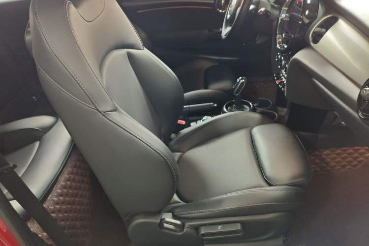 Used MINI 2022 1.5T COOPER Classic Edition
