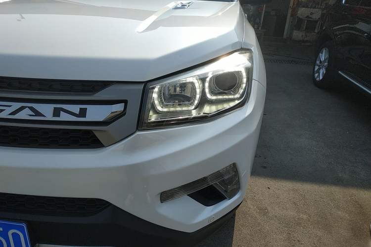 Used Changan CS75 2015 1.8T Automatic 4x4 Prestige Model China IV Standard