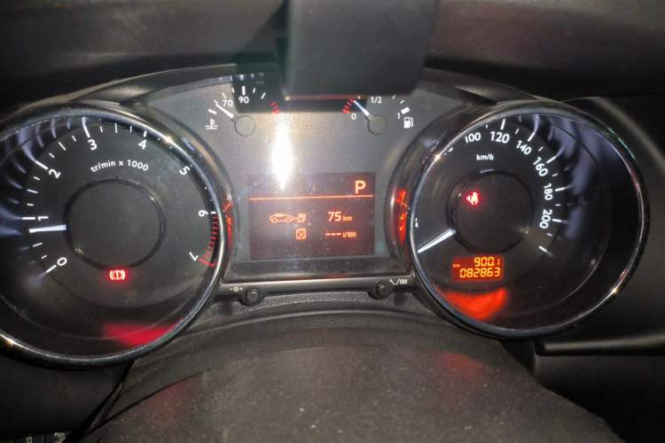 Used Peugeot 3008 2015 2.0L Automatic Trend Edition Instrument Cluster