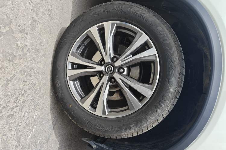 Used Nissan X-Trail 2020 2.5L XL ITS CVT 4WD Deluxe Navigation Edition Right Front Wheel Hub
