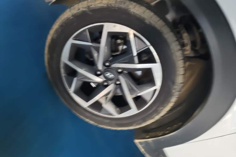 Used Hyundai Tucson 2019 280TGDi Dual-Clutch Two-Wheel Drive Fashion Edition China VI Standard Left Front Wheel Hub