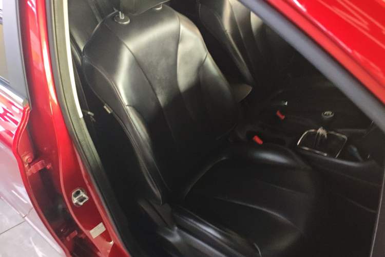 Used Roewe i5 2019 1.5L Manual 4G Connectable Langhao Edition
