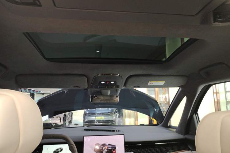 Used Zeekr 009 2024 7-Seater Walk-Through Version Four-Wheel Drive 108 kWh Headliner