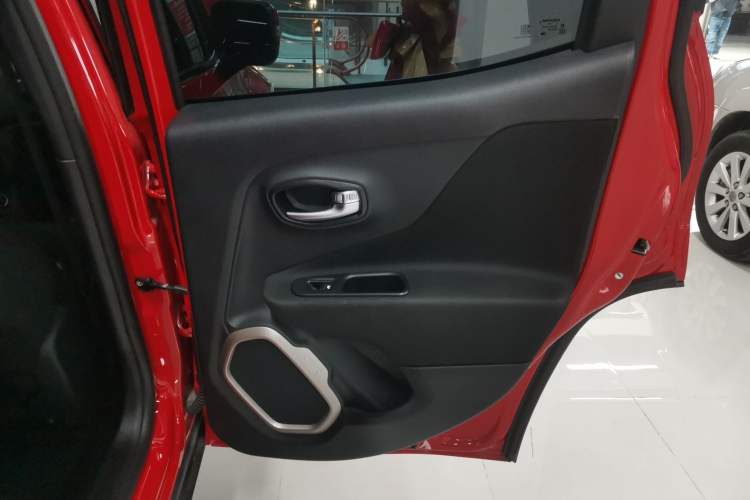 Used Jeep Renegade 2018 Connected Large Screen Version 180T Automatic High-Energy Edition