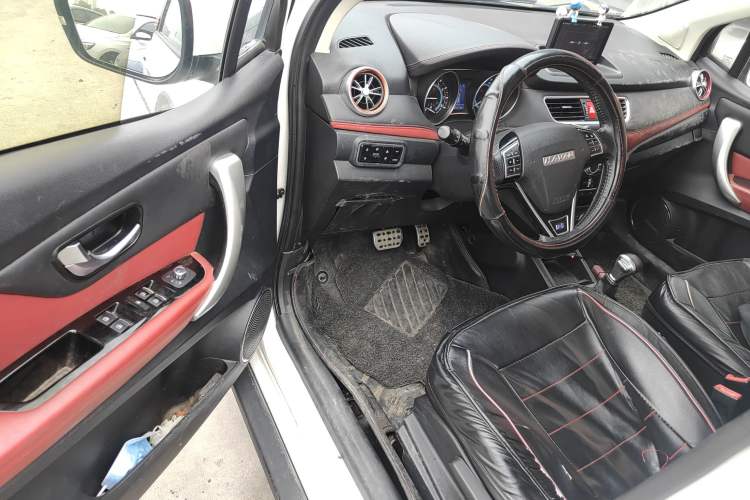 Used Haval H1 2016 Revised Version Blue Badge 1.5L AMT Luxury Edition Driver Seat