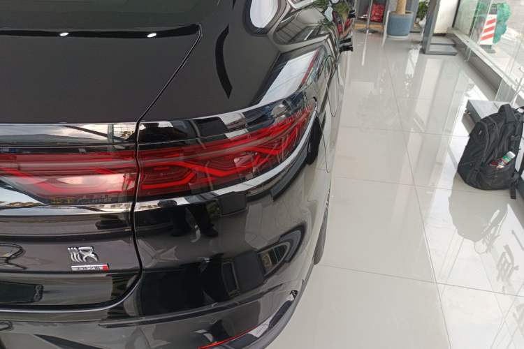 Used BYD Han 2025 DM-i Intelligent Driving Edition 125KM LiDAR Flagship Model Exterior 3