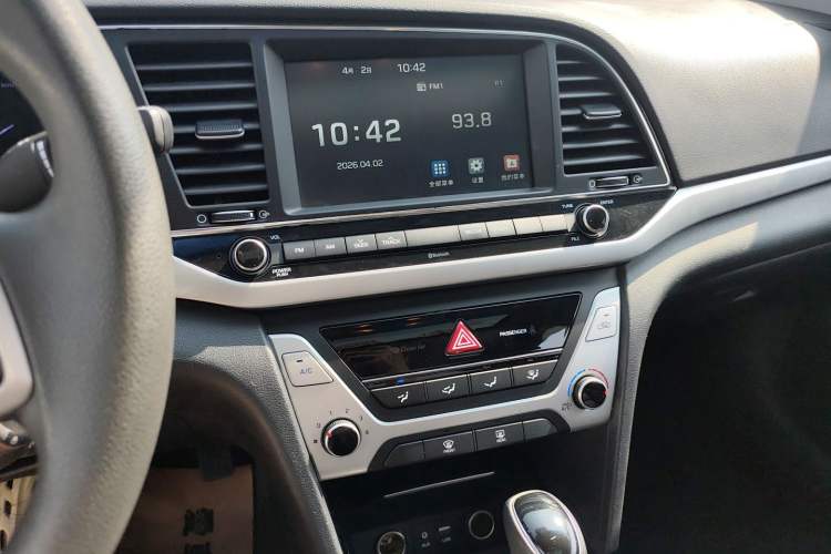 Used Hyundai Elantra (6th Generation / Lingdong) 2016 1.6L Automatic ZhiXuan – Elite Version Audio And AC Panel