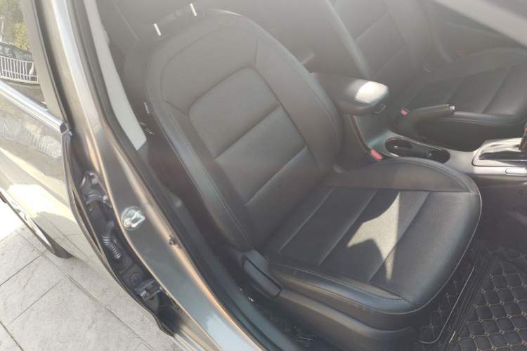 Used Kia K3S 2014 1.6L Automatic DLX Right Front Seat