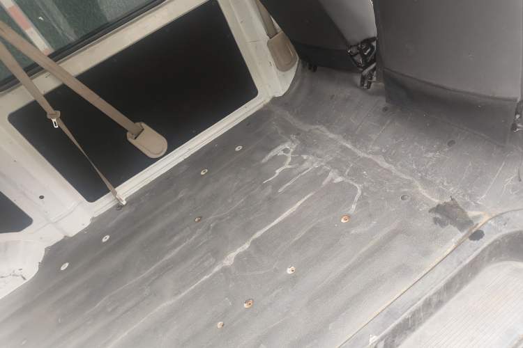 Used CHANGAN KAICHENG Ruixing EM80 2023 Side-Hinged 6-Seater Comfort Version 38.7 kWh Left Rear Seat