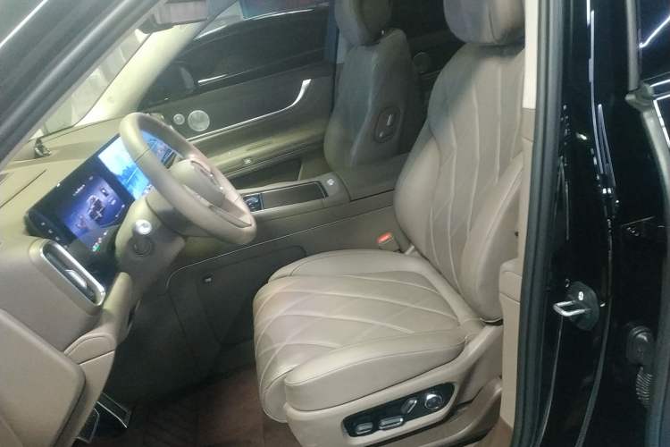 Used Hima AITO M9 2025 Extended-Range Max Version 52 kWh 6-Seater Edition