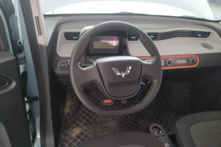 Used Wuling Hongguang MINIEV 2022 Easy Version Lithium Iron Phosphate
