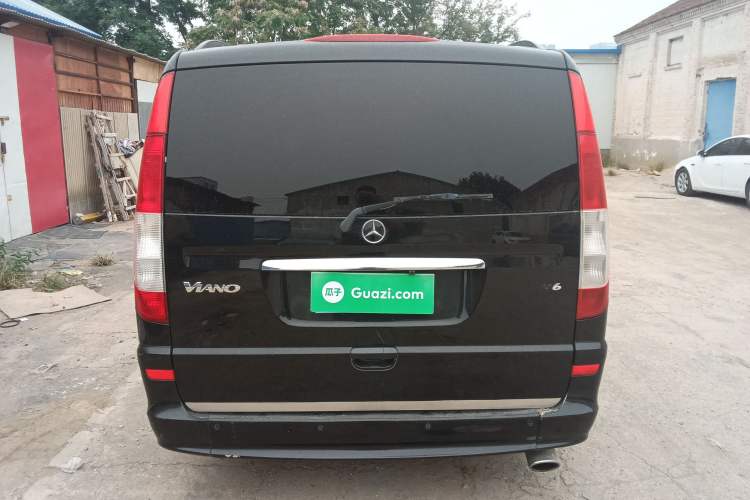 Used Mercedes-Benz Viano 2010 2.5L Prestige Edition
