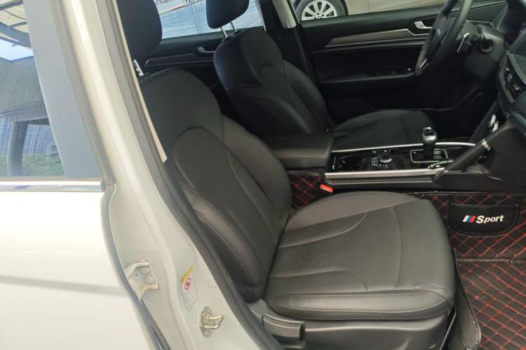 Used Haval H6 2018 Sport Edition 1.5T Automatic Two-Wheel Drive Elite Model China V Standard Right Front Seat