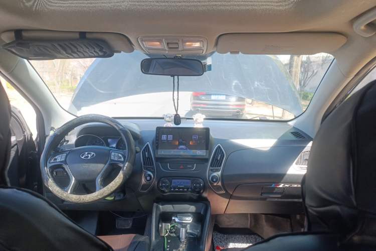 Used Hyundai ix35 2015 2.0L Automatic 2WD Smart Type China IV