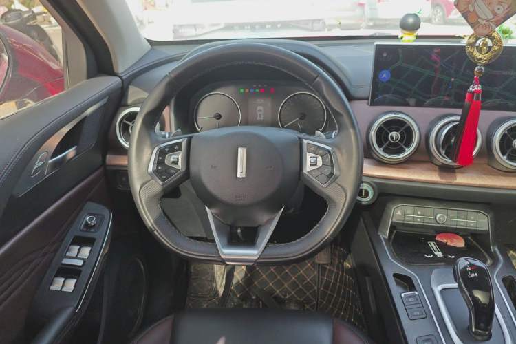 Used Wey VV5 2021 1.5T Two-Wheel Drive Color Pioneer