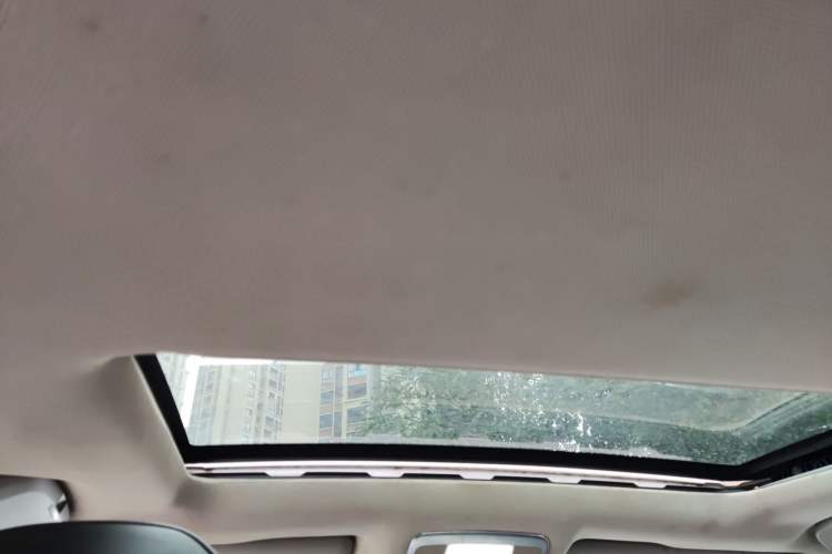 Used Zotye T600 2016 Sport Edition 1.5T Manual Luxury Model Headliner