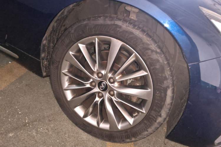 Used Infiniti Q50L 2018 2.0T Enjoyment Version China VI Standard Right Front Wheel Hub