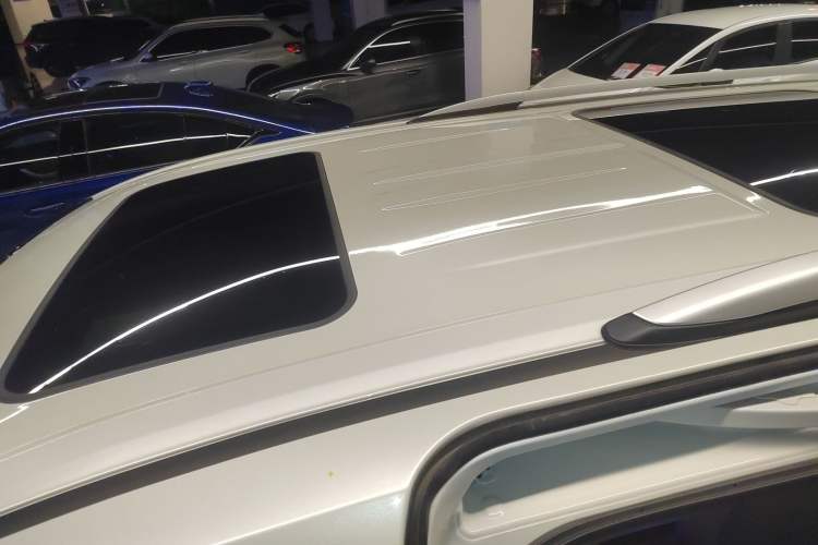 Used Toyota Granvia 2023 2.5L Hybrid Prestige PLUS Edition